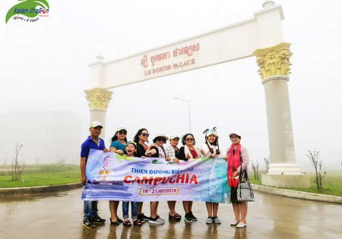 Kỷ niệm đoàn du lịch Campuchia khởi hành 18-7-2019